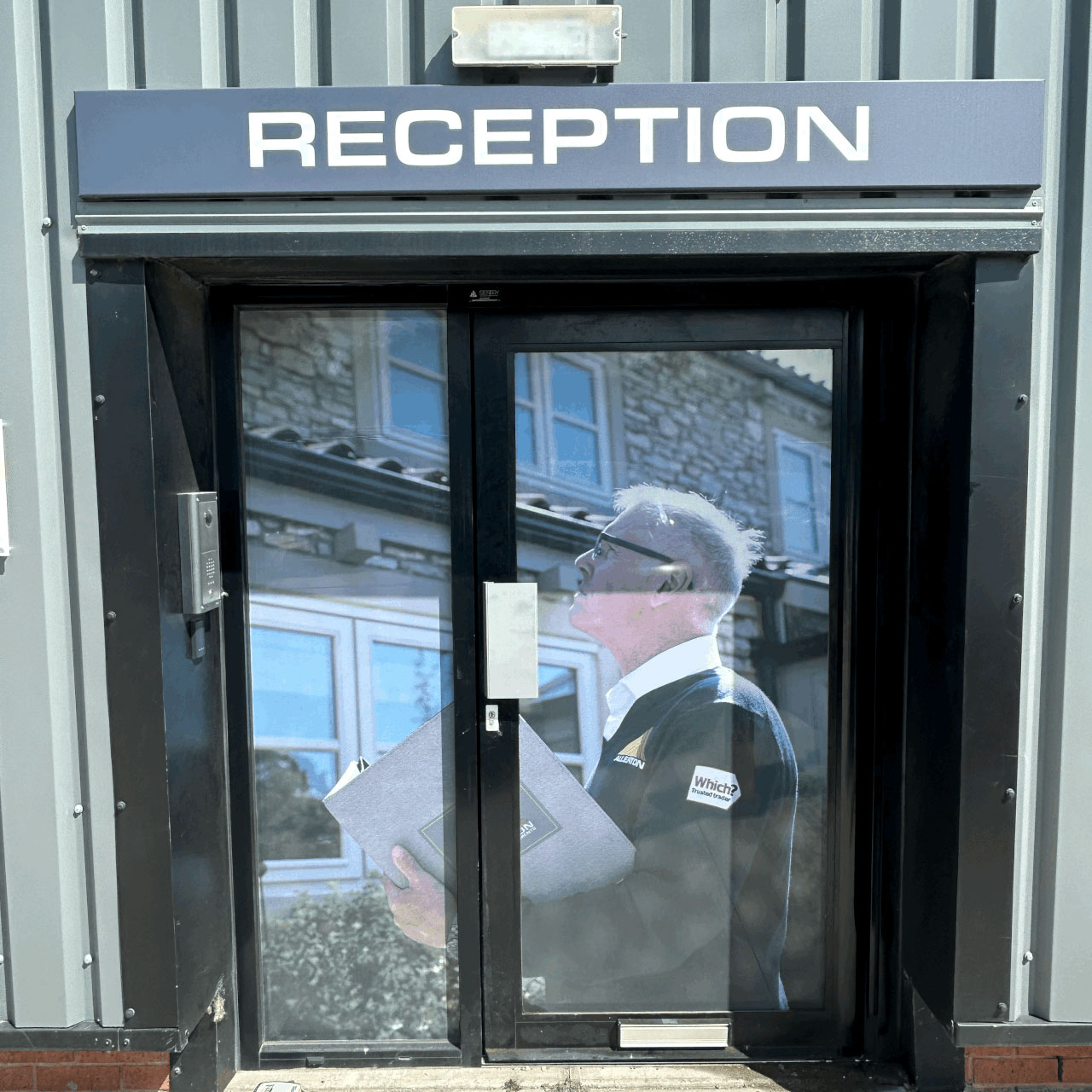 Aluminium door repair Aluminium door repair